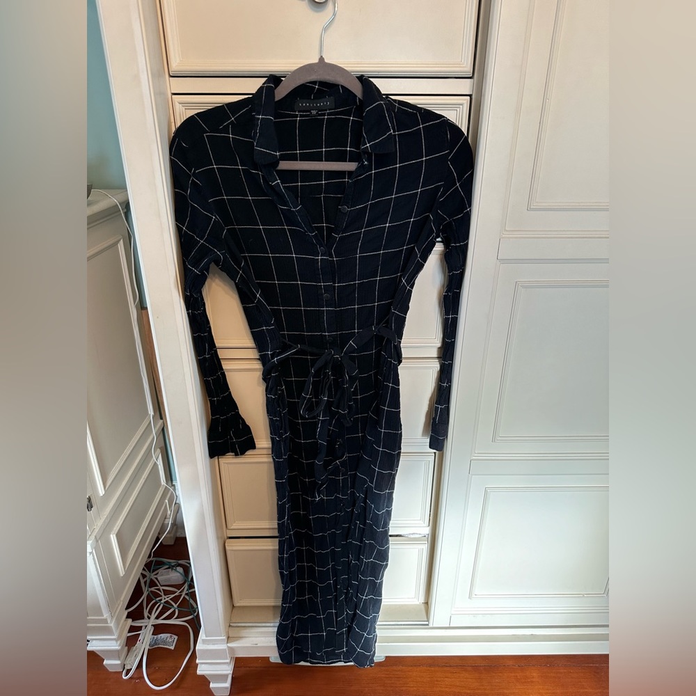 Sanctuary black and white long sleeve button front maxi dress size xs